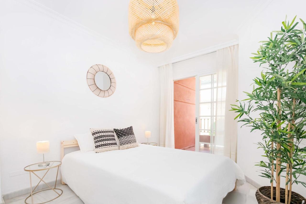 Bhost - La Maestranza Apartment Malaga Exterior photo