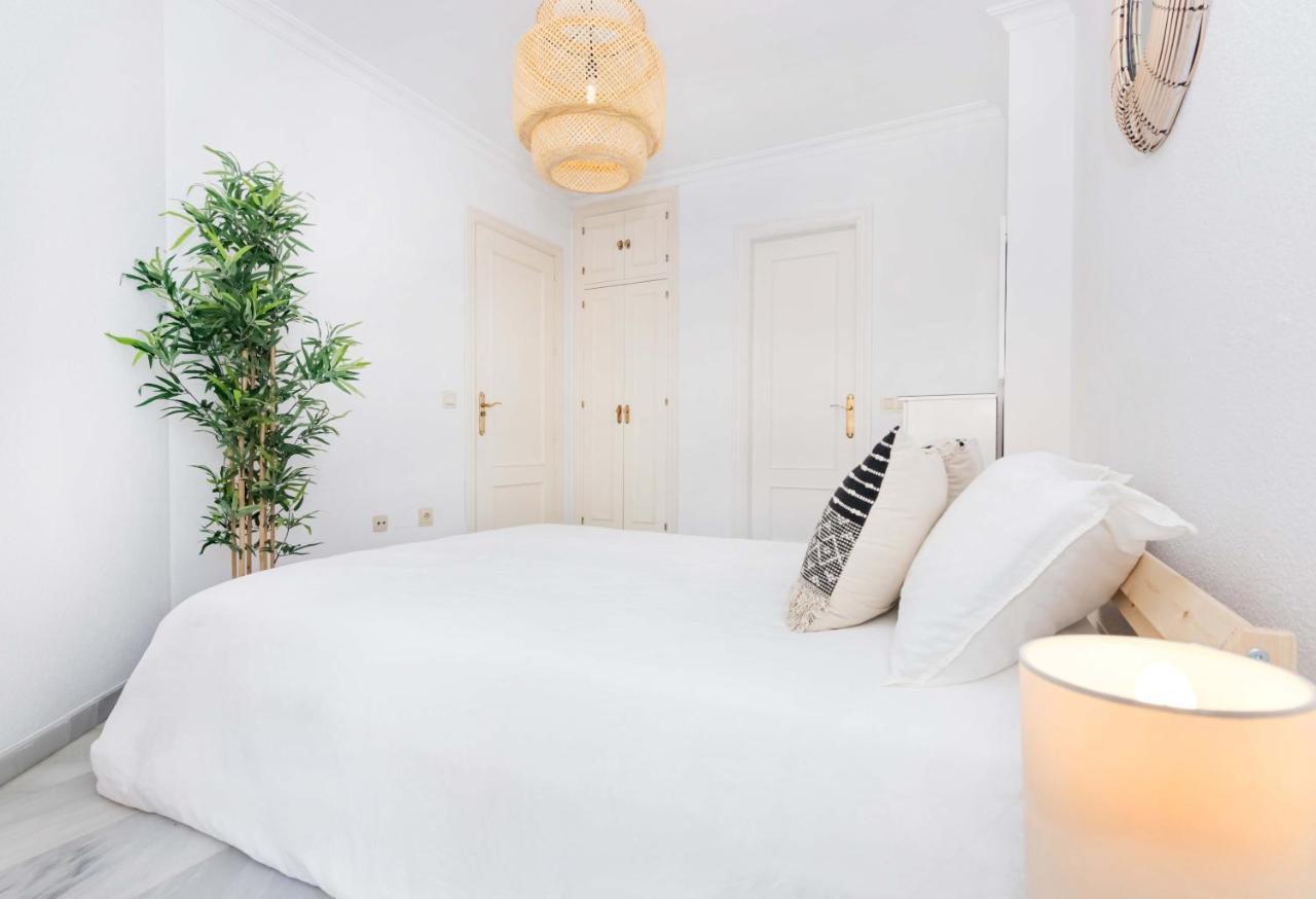 Bhost - La Maestranza Apartment Malaga Exterior photo