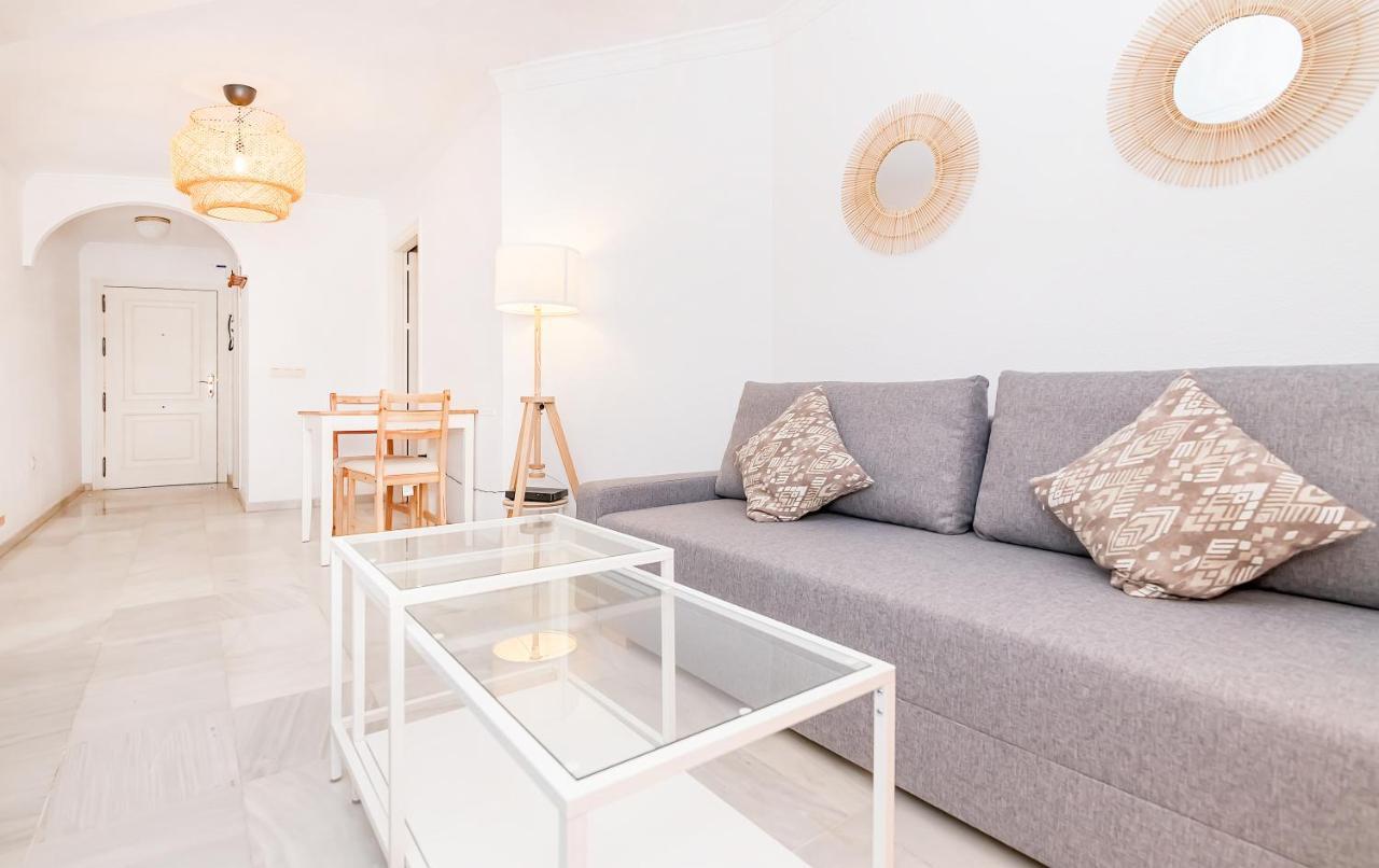 Bhost - La Maestranza Apartment Malaga Exterior photo