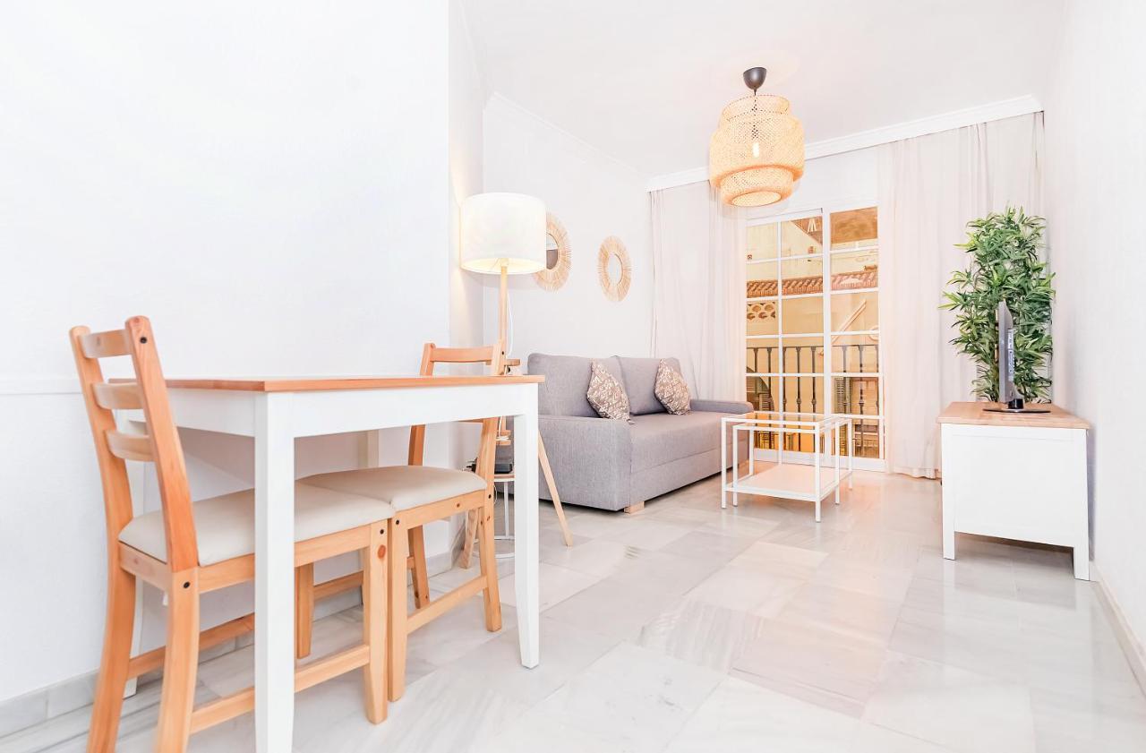 Bhost - La Maestranza Apartment Malaga Exterior photo